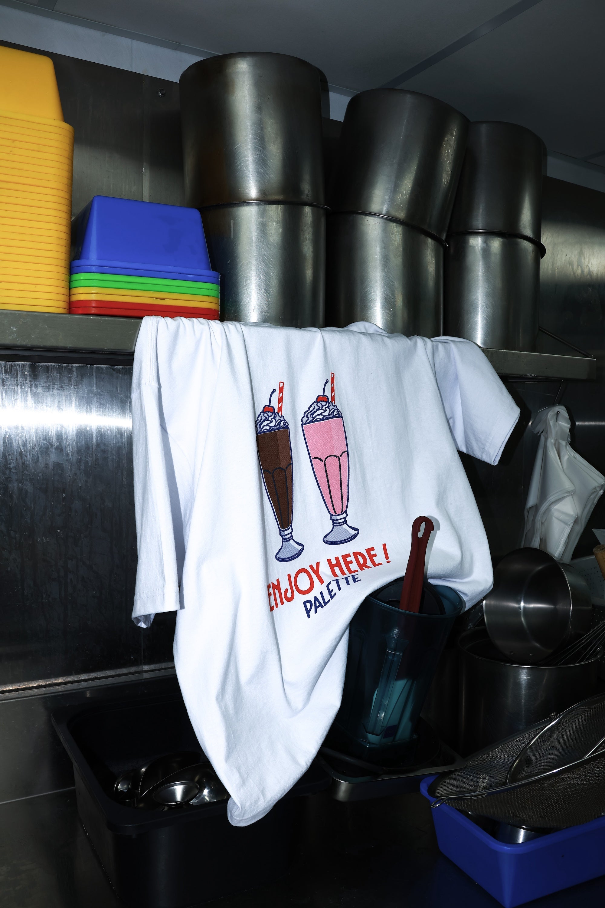 MILKSHAKE TEE